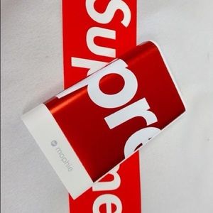 Supreme mophie encore 10k